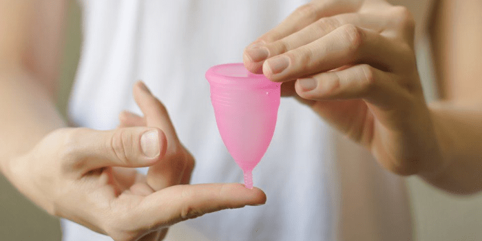 #15 Menstrual Cup vs. Plastic Tampon Applicators