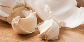 10 Unexpected Uses For Garlic Skin